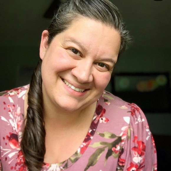 Meet your Posher, Claudia - Picture 5 of 5